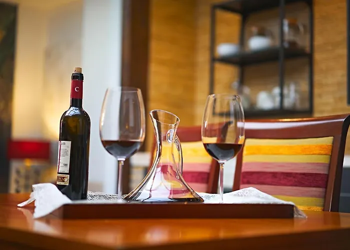 Апартаменты Infantes 28 *